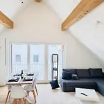 Modern-neu-nespresso-balkon-parkplatz Apartamento