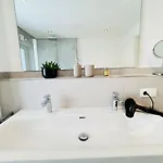 Modern-neu-nespresso-balkon-parkplatz Apartamento Augsburgo