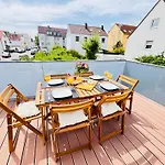 Modern-neu-nespresso-balkon-parkplatz