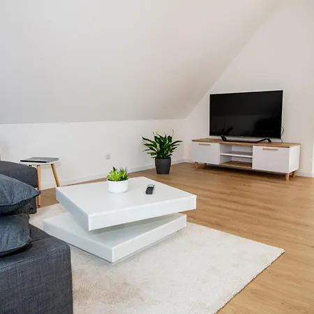 Appartement Modern-neu-nespresso-balkon-parkplatz