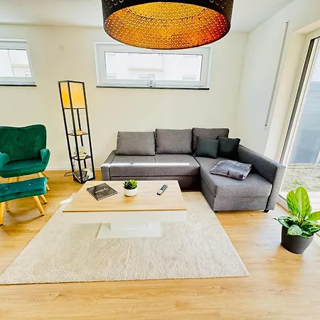 Modern-neu-nespresso-balkon-parkplatz * Augsburgo