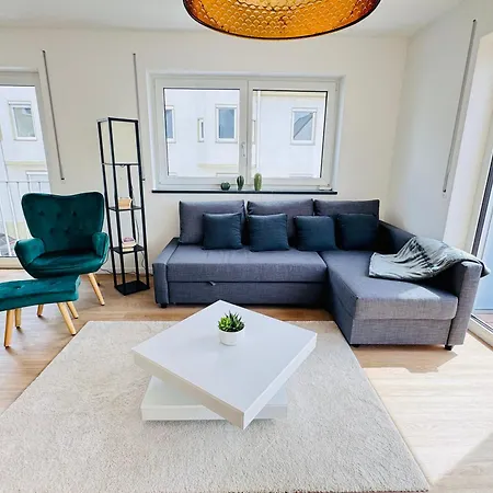 Modern-neu-nespresso-balkon-parkplatz Appartement Augsburg