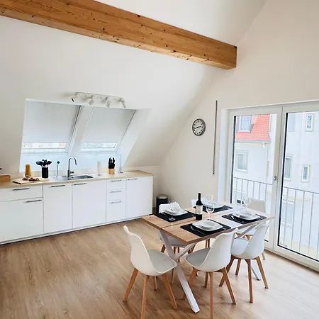 Modern-neu-nespresso-balkon-parkplatz * Augsburg