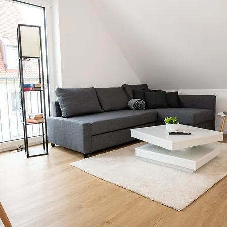 Apartment Modern-neu-nespresso-balkon-parkplatz