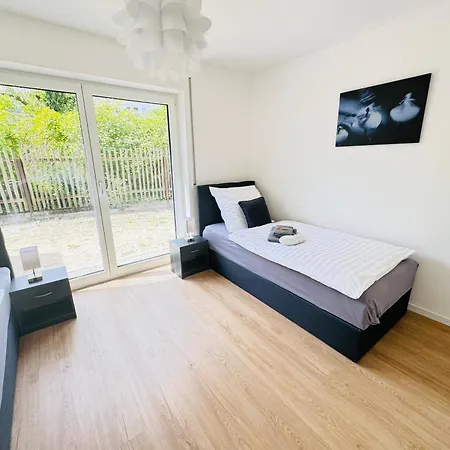 Modern-neu-nespresso-balkon-parkplatz *