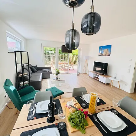 Modern-neu-nespresso-balkon-parkplatz Augsburg