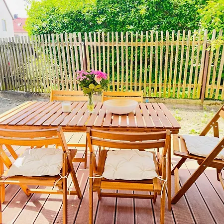 Modern-neu-nespresso-balkon-parkplatz Apartment