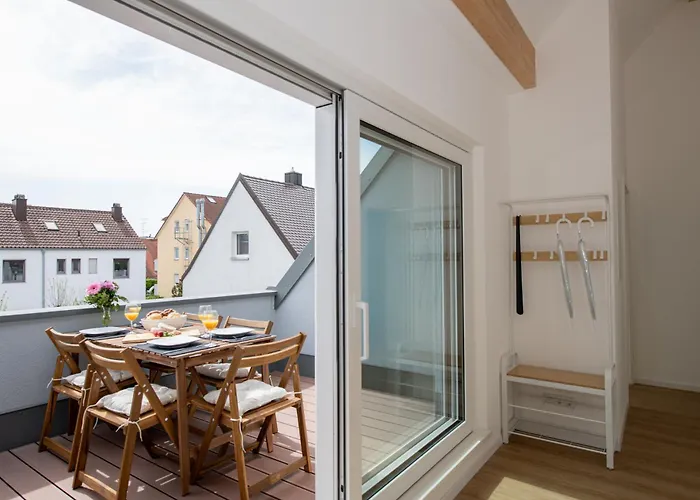 Modern-neu-nespresso-balkon-parkplatz * Augsburg
