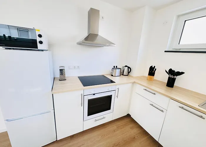 Modern-neu-nespresso-balkon-parkplatz